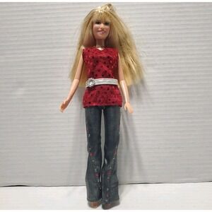 Hannah Montana Doll 2007 Red Top Silver Belt Black Studded Jeans Miley‎ Cyrus